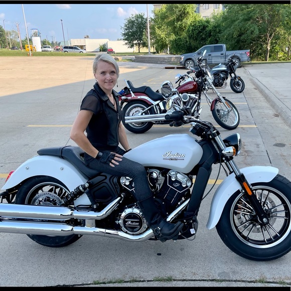 Meet your Posher, Natalie - Picture 2 of 16